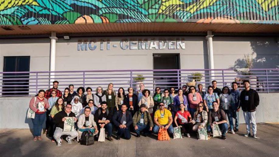 Grupo em São Paulo ()